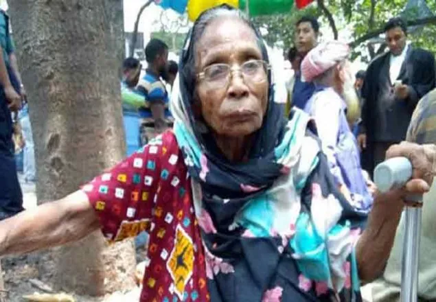 অবশেষে খালাস পেলেন শতবর্ষী রাবেয়া