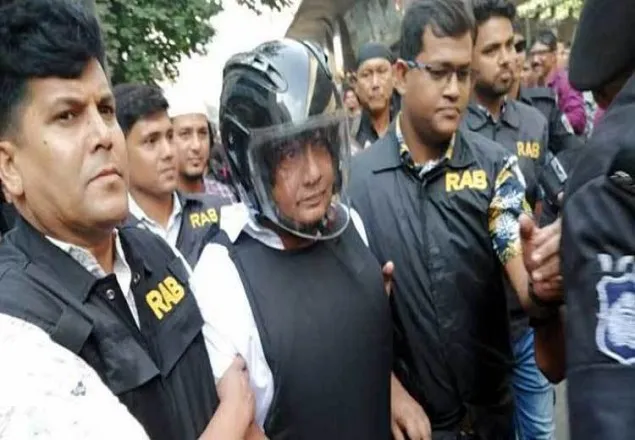 কাউন্সিলর মঞ্জুর বিরুদ্ধে র‌্যাবের অস্ত্র ও মাদক আইনে মামালা