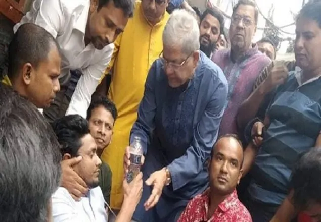 ছাত্রদলের বিবাহিত পদপ্রত্যাশীদের  অনশন ভাঙালেন মির্জা ফখরুল