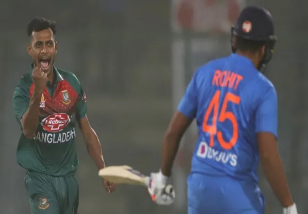 ভারতীয় দুর্গে বিপ্লবের আঘাত