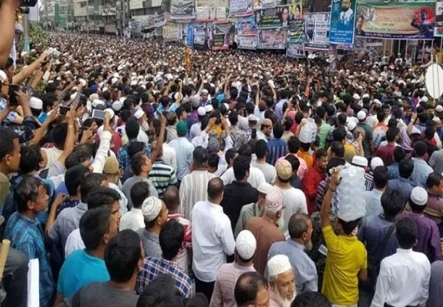 খোকার জানাজায় মানুষের ঢল