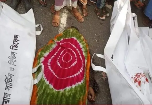 পঞ্চগড়ে বাসের ধাক্কায় নিহত বেড়ে ৭