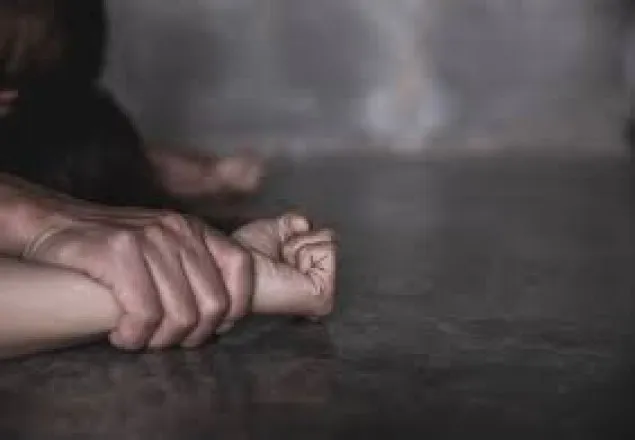ফেনীতে তরুণীকে হাত-পা বেঁধে ধর্ষণ