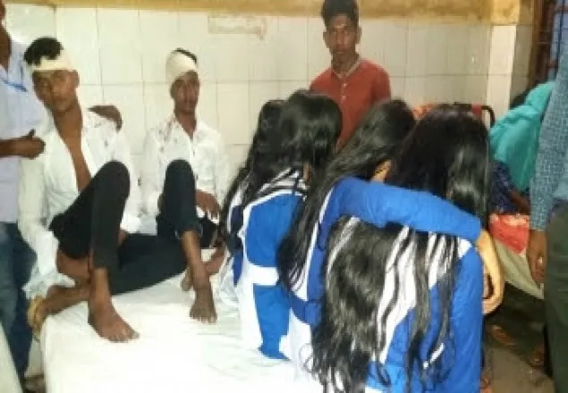  ইভটিজিংয়ের প্রতিবাদ করায় আহত ৩: মামলায় গ্রেপ্তার হয়নি কেউ
