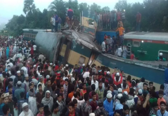 ব্রাহ্মণবাড়িয়ায় দুই ট্রেনের মুখোমুখি সংঘর্ষ, নিহত ১৬