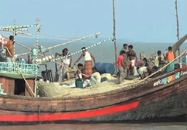 ভোলায় ট্রলারডুবি : মেঘনা থেকে ৯ জনের লাশ উদ্ধার