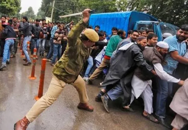 ইমরান খানকে ধন্যবাদ জানিয়ে কাশ্মীর থেকে চিঠি