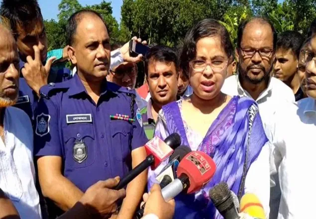 ট্রেন দুর্ঘটনার কারণ অনুসন্ধানে জেলা প্রশাসনের ঘটনাস্থল পরিদর্শন