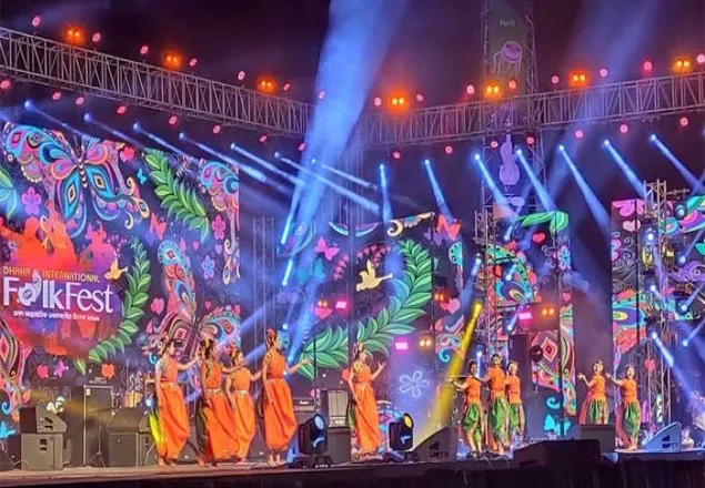 ধামাইল নৃত্যের তালে পর্দা উঠলো ফোক ফেস্টের