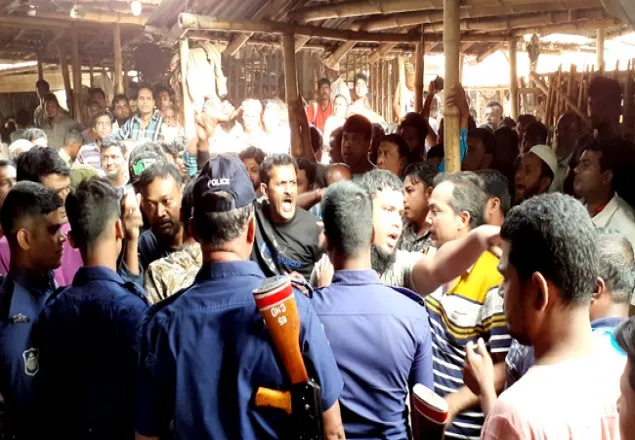 ম্যাজিস্ট্রেটের উপর পেঁয়াজের ব্যবসায়ীদের হামলা
