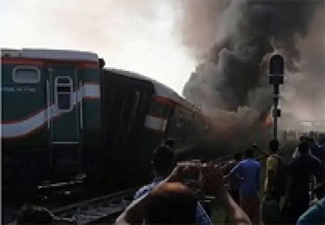 উল্লাপাড়ায় ট্রেন দুর্ঘটনাস্থল পরিদর্শনে ২ তদন্ত কমিটি