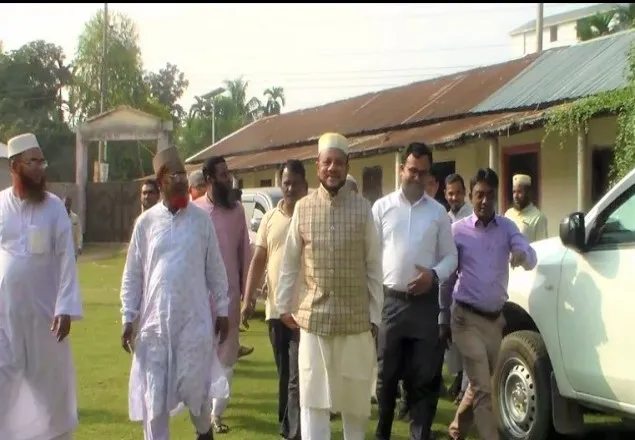 পলাশবাড়ী মহিলা ফাজিল মাদ্রাসা পরিদর্শনে আরবি বিশ্ববিদ্যালয়ের উপাচার্য 