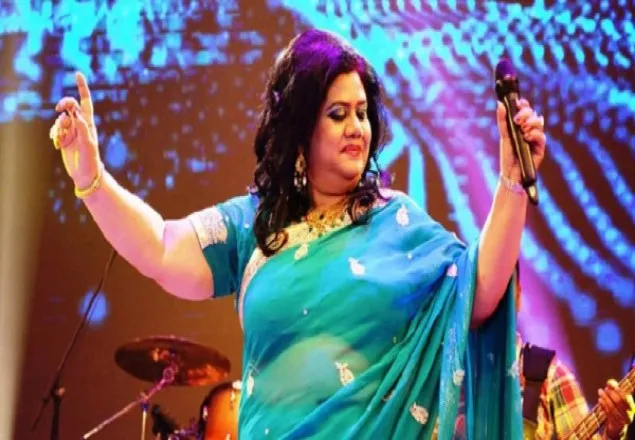 বিনোদন তারকায় ঝলমলে ইডেন গার্ডেন!