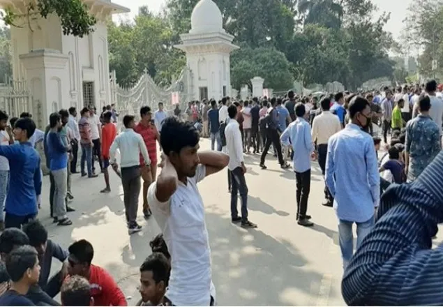 খালেদার মুক্তির দাবিতে সুপ্রিম কোর্টের সামনে বিএনপির বিক্ষোভ