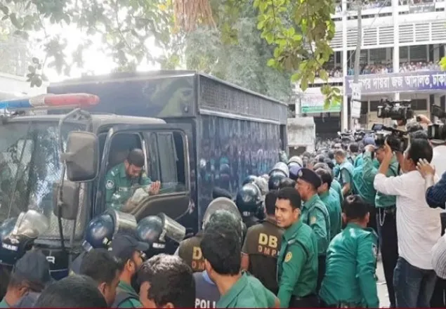 গুলশান হামলা মামলার আসামিরা আদালতে