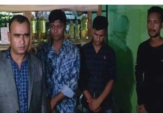 পকেটে ইয়াবা দিয়ে ফাঁসানো, গণপিটুনির পর তিন পুলিশ কারাগারে