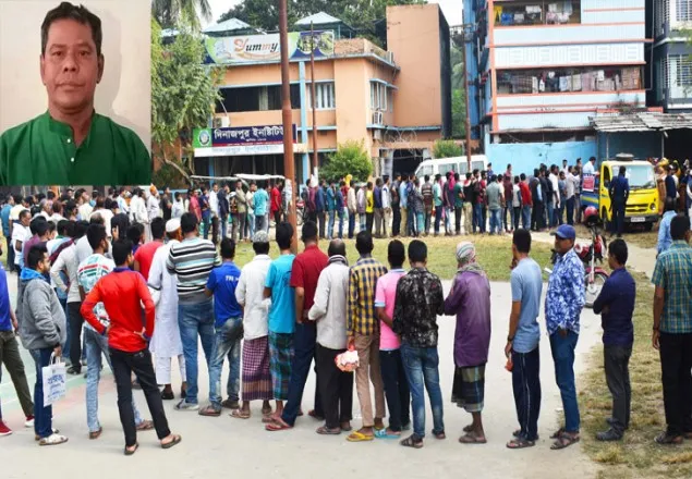 লাইনে দাঁড়িয়েও টিসিবির পেঁয়াজ পেলেন না দিনাজপুরের মেয়র