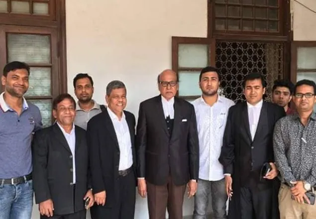 গাড়ি ভাঙচুর মামলা: শওকত মাহমুদসহ ১৪ জনের আগাম জামিন 