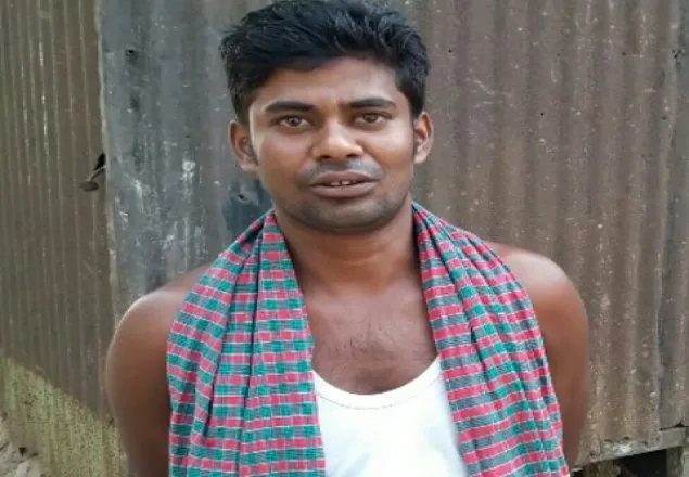 যুবলীগ নেতা মাদক ব্যবসায়ী মাসুমের ভয়ে গৃহহীন ১৫ পরিবার, নারীরা আতঙ্কিত