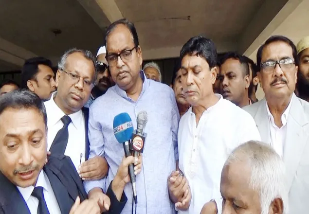আ’লীগ নেতার অনাপত্তিতে দুদুর জামিন, আইনজীবীদের ক্ষোভ