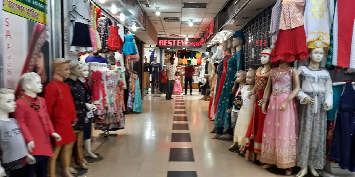 রাত ৮টার পর দোকান-মার্কেট বন্ধ রাখার নির্দেশ
