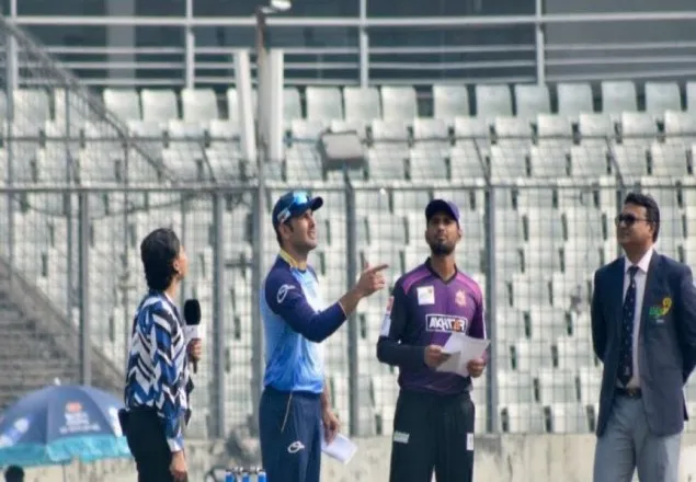 রংপুরের বিপক্ষে টস জিতে ফিল্ডিংয়ে চিটাগং