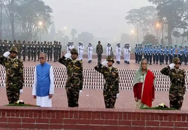 জাতীয় স্মৃতিসৌধে রাষ্ট্রপতি ও প্রধানমন্ত্রীর শ্রদ্ধা