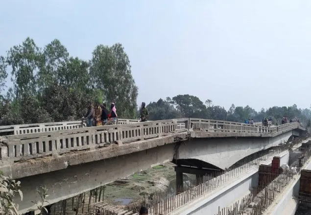 সেতুর বেহাল অবস্থা, ভোগান্তিতে ৯ জেলার মানুষ