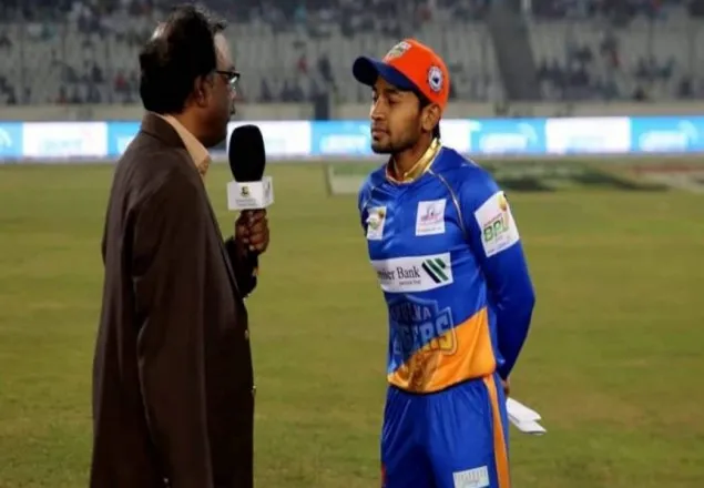 টস জিতে ফিল্ডিংয়ে মুশফিকের খুলনা