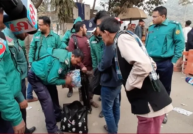 আ.লীগের সম্মেলনে পিস্তলসহ যুবক আটক