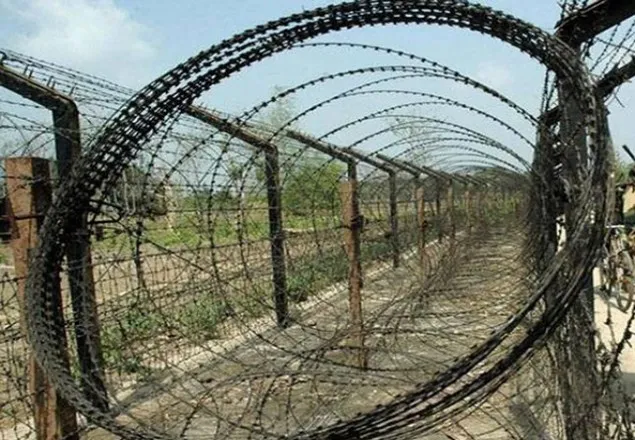 বাংলাদেশীরা ভারত যাবেন কোন দুঃখে!