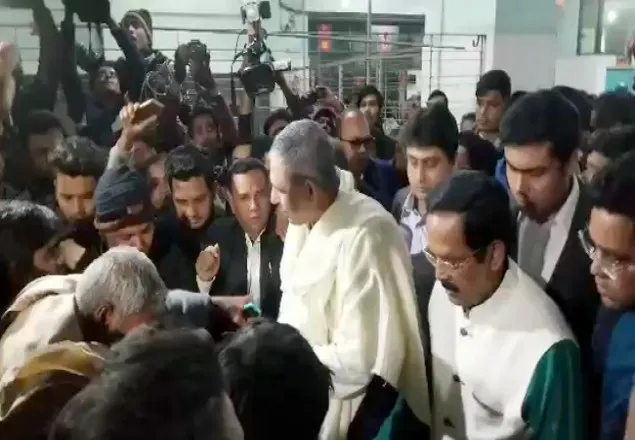 ভিপি নুরকে দেখতে গিয়ে বাধার মুখে নানক-নাসিম