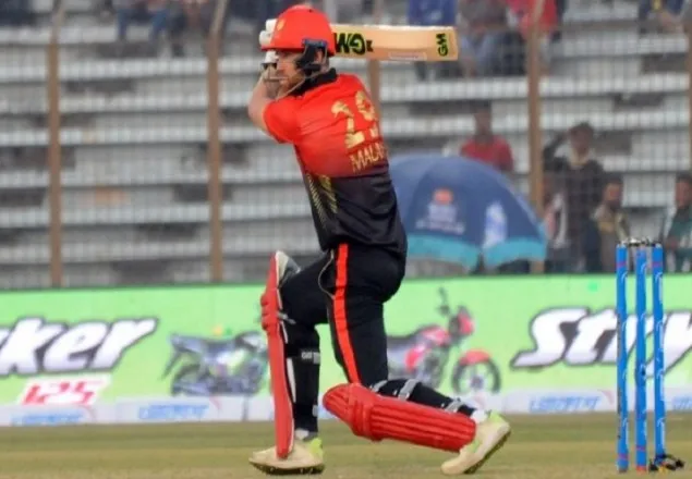 রাজাপাকশের ব্যাটে লড়াকু সংগ্রহ কুমিল্লার