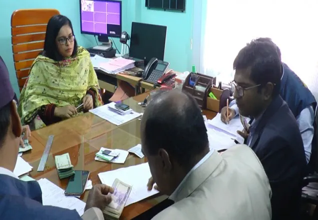 ঝালকাঠি পাসপোর্ট অফিসে দুই লাখ টাকা উদ্ধার দুদকের