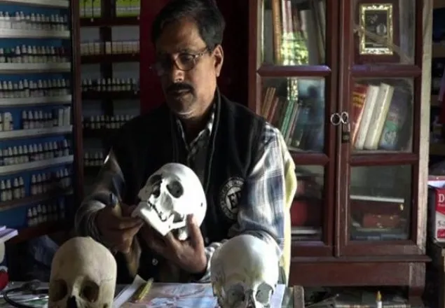 শহীদ বন্ধুর মাথার খুলি আগলে রেখেলেন ৪৮ বছর