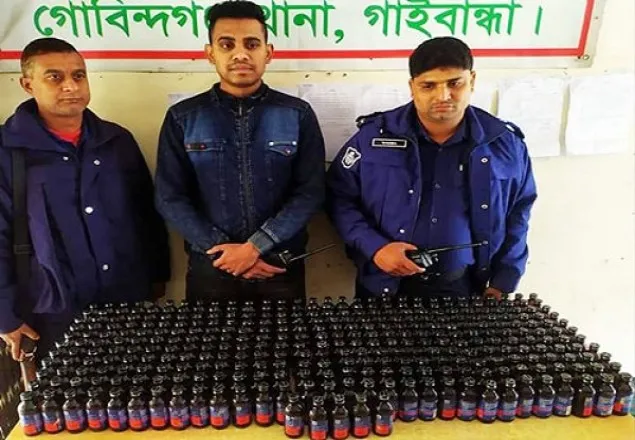 গোবিন্দগঞ্জে বিপুল পরিমাণ ফেন্সিডিলসহ ট্রাক আটক