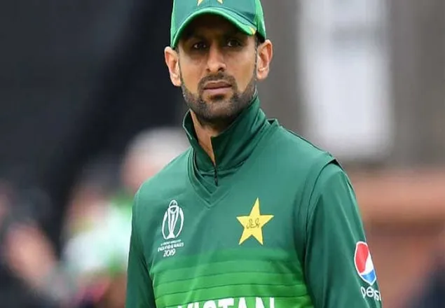 বাংলাদেশ ক্রিকেট ঠিক পথে আছে: শোয়েব মালিক