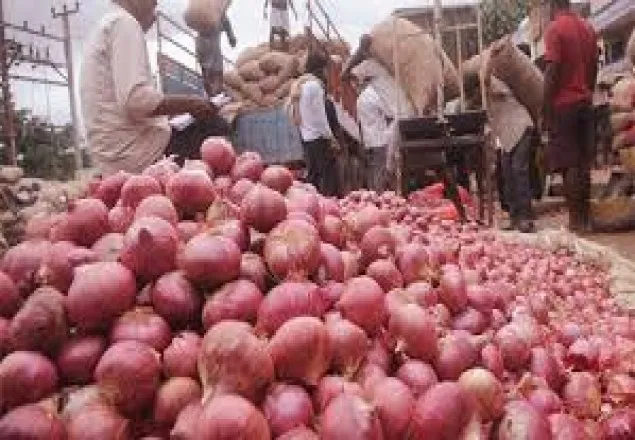 আবার বাড়ল পেঁয়াজের দাম!