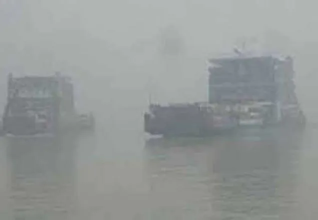 চার ঘণ্টা পর কাঁঠালবাড়ী-শিমুলিয়ায় ফেরি চলাচল শুরু