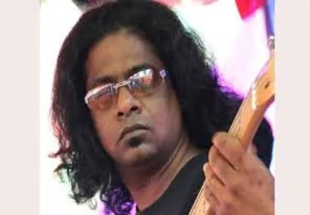 চলে গেলেন 'অবসকিওর' ব্যান্ড দলের গিটারিস্ট প্রিন্স