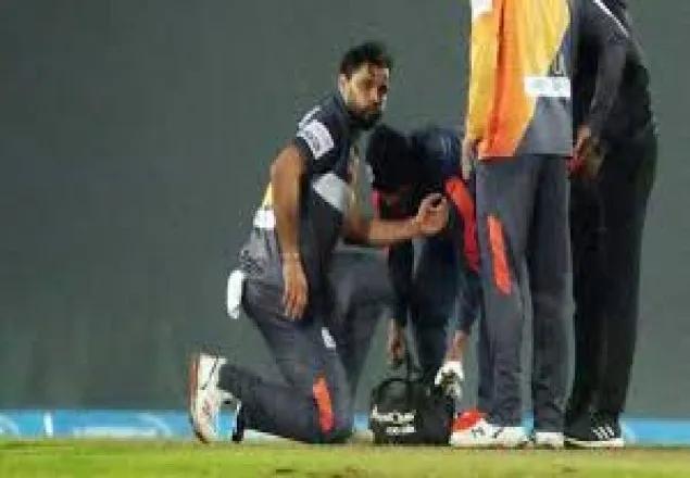  হাতে ১৪ সেলাই, খেলতে চান মাশরাফি
