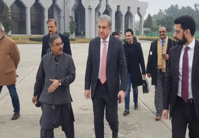 শান্তির বার্তা নিয়ে ইরান গেলেন পাকিস্তানের পররাষ্ট্রমন্ত্রী