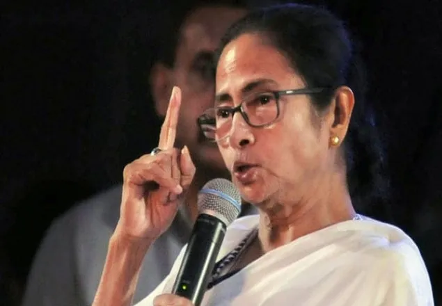 আপনার নাম মুখে নিতে লজ্জা লাগে: মমতা