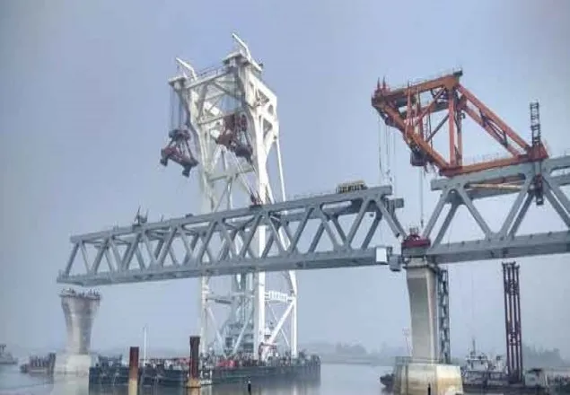 আবহাওয়া অনুকূলে থাকলে আজ বসতে পারে ২১ তম স্প্যান