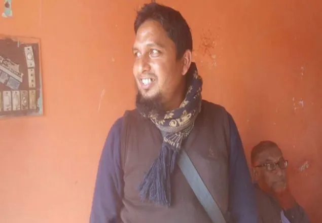 স্কুল ফাঁকি দিয়ে কেরানির দলিল লিখন