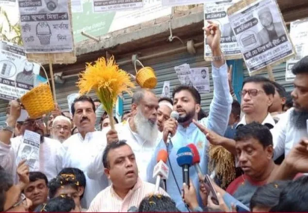 ‘বৃষ্টি এলে উন্নয়নের জোয়ারে ঢাকার রাস্তাঘাট ভেসে যায়’