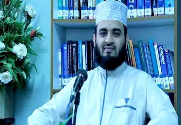 ফরিদপুরে আজহারীর মাহফিলে মানুষের ঢল