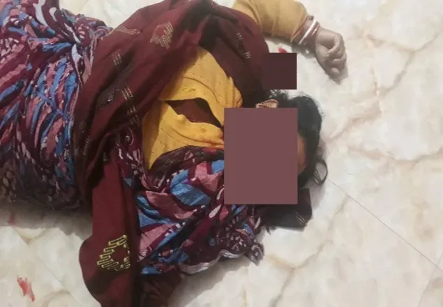 আক্কেলপুরে দিনে-দুপুরে নারীকে গলাকেটে হত্যা