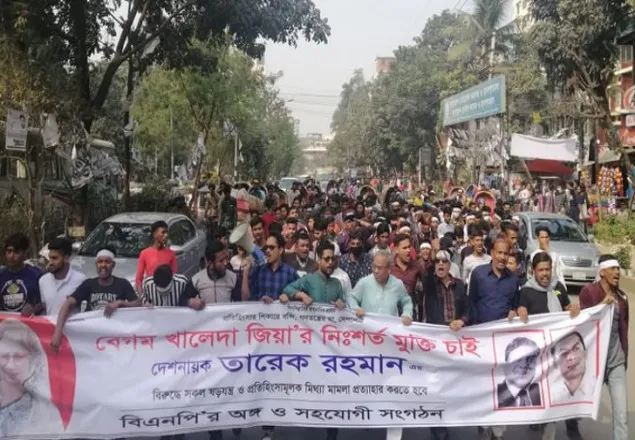 খালেদা জিয়ার মুক্তির দাবিতে রিজভীর নেতৃত্বে ঢাকায় মিছিল
