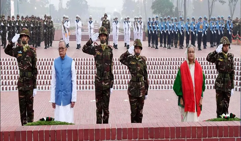 জাতীয় স্মৃতিসৌধে রাষ্ট্রপতি-প্রধানমন্ত্রীর শ্রদ্ধা